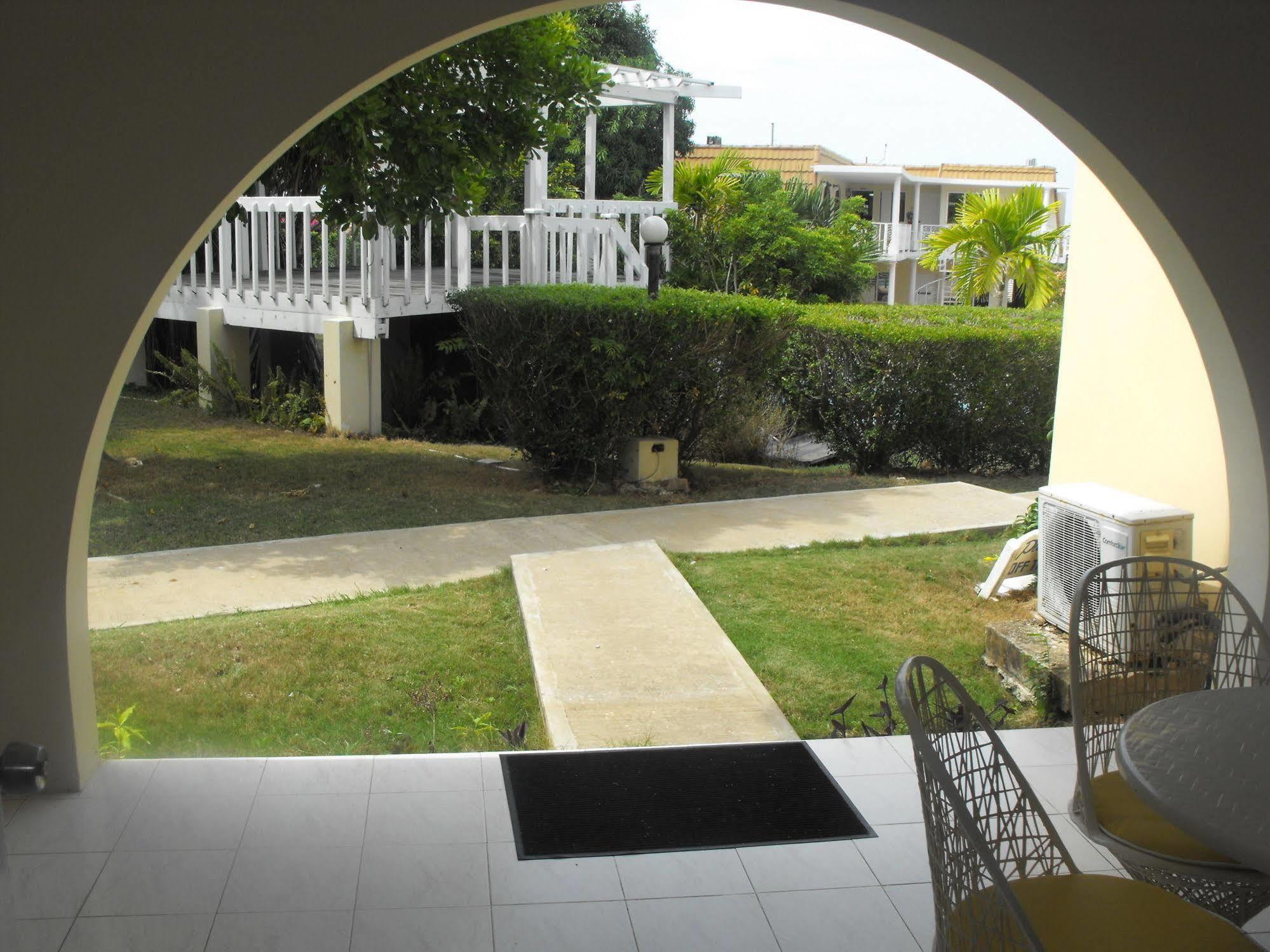 The Atrium At Ironshore مونتيغو باي المظهر الخارجي الصورة